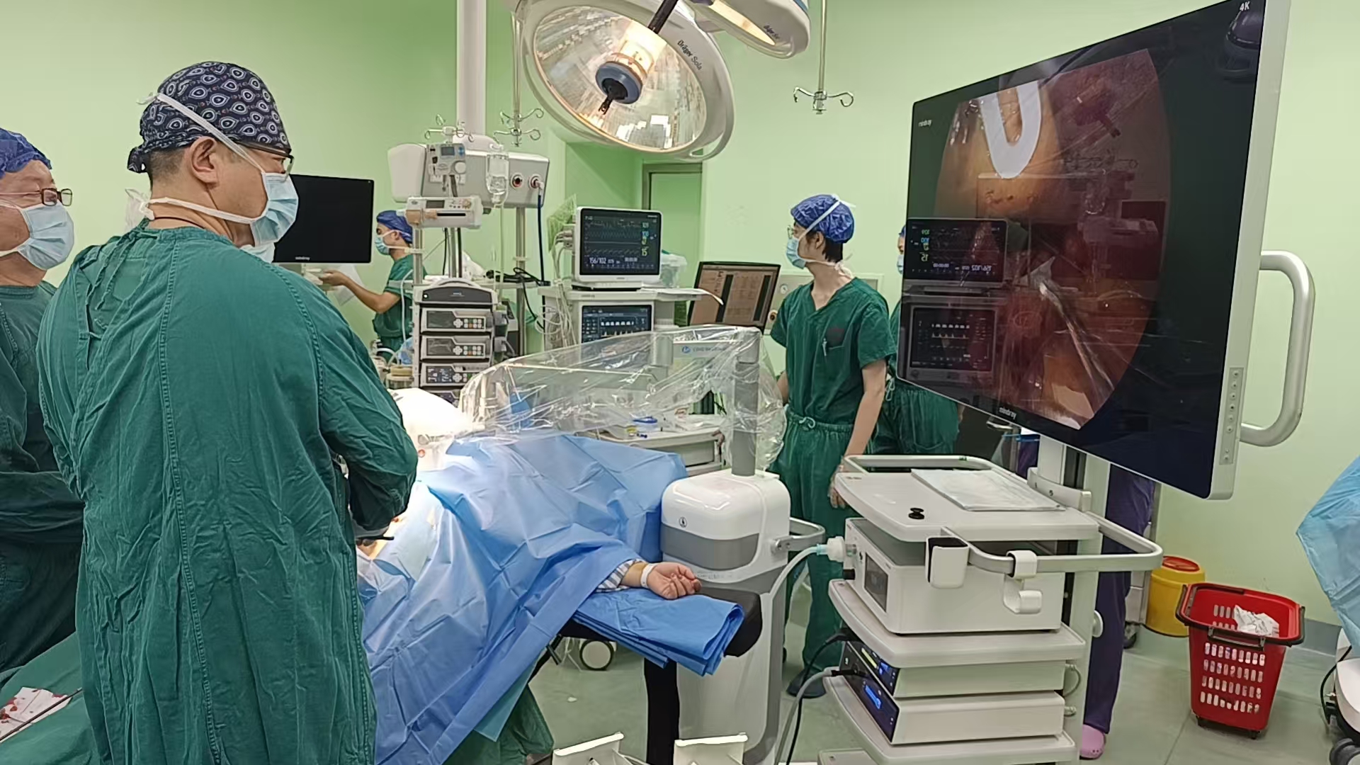 友谊新技术|磁外科技术闪耀天山南北——乌鲁木齐市友谊医院率先开展磁牵引辅助单孔胆囊切除术